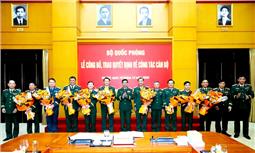 Tư lệnh và Chính ủy Quân khu được thăng quân hàm Trung tướng